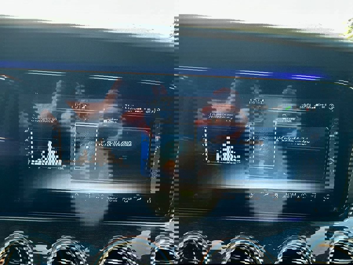 Used 2018 Mercedes-Benz E 63 AMG S image 28