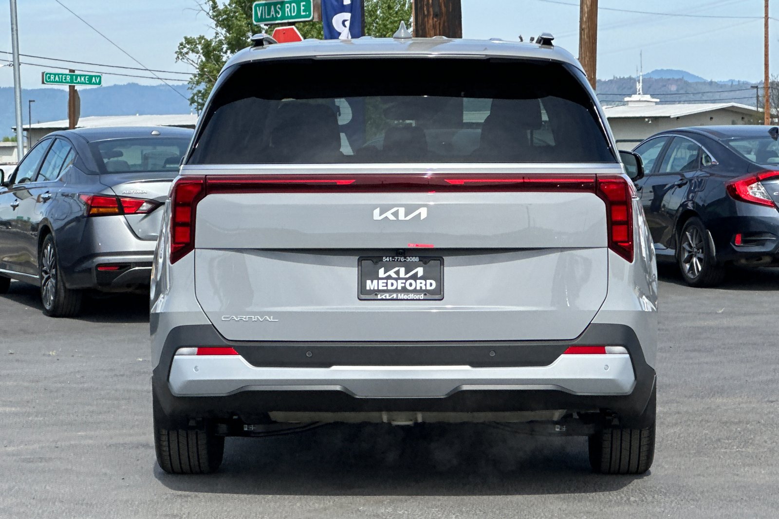 New 2026 Kia Carnival EX FWD image 5