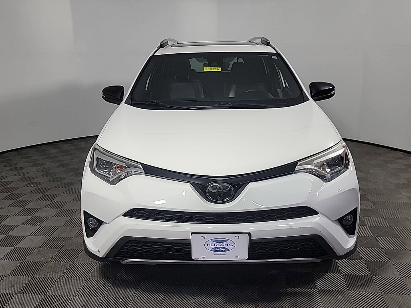 Used 2018 Toyota RAV4 SE w/ Power Extra Value Package image 14