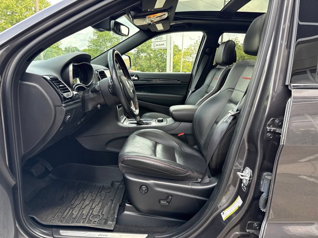 Used 2021 Jeep Grand Cherokee Trailhawk w/ Trailhawk Luxury Group AWD/4WD image 32