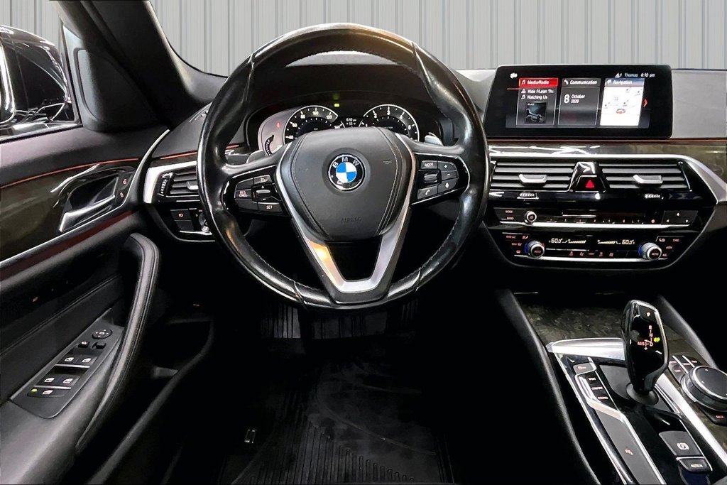 Used 2017 BMW 530i xDrive AWD/4WD image 8