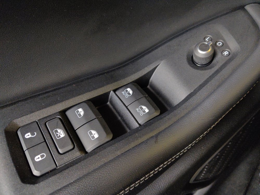Used 2022 Jeep Grand Cherokee L Laredo RWD image 27
