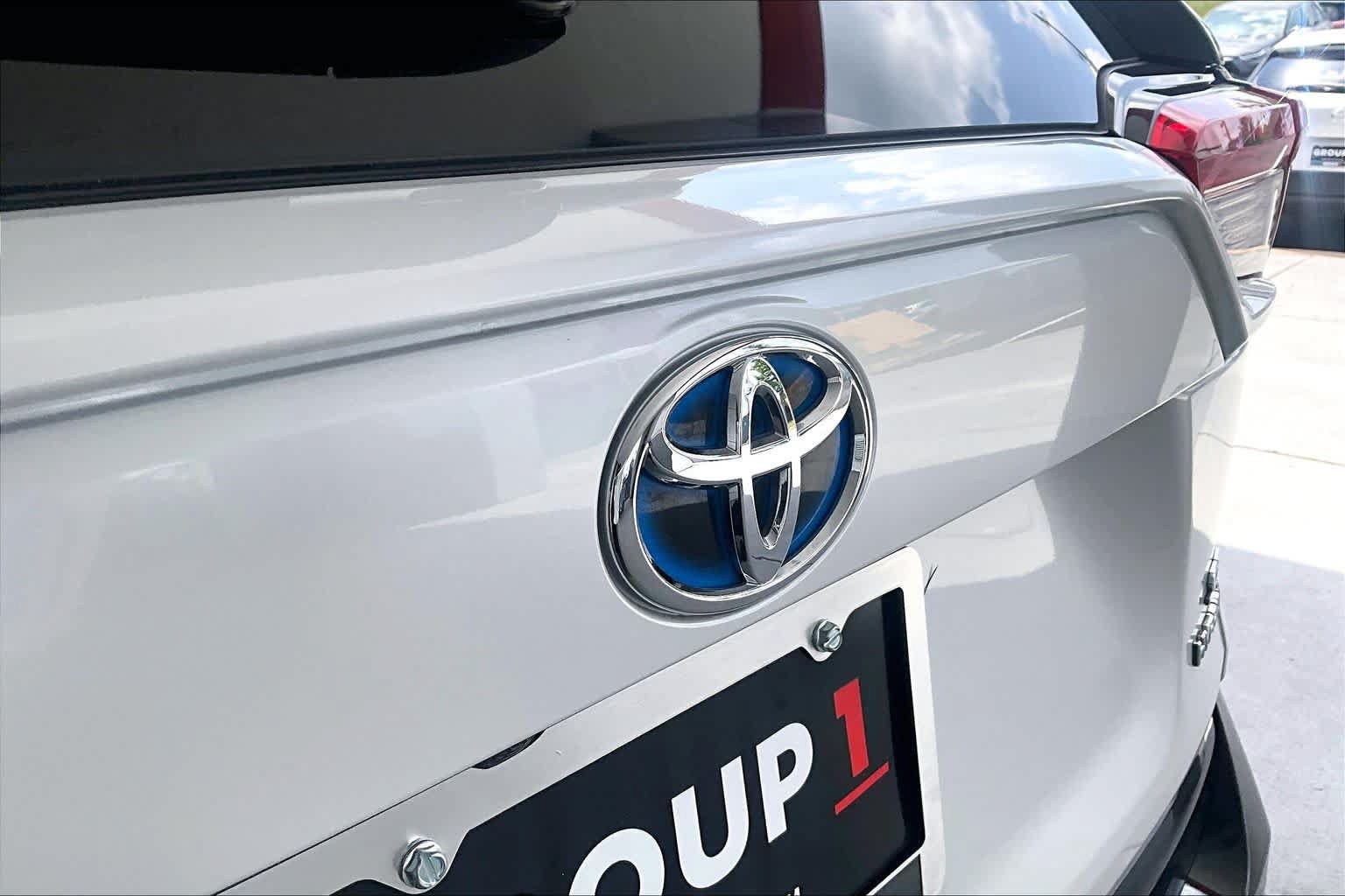 Certified 2023 Toyota RAV4 SE w/ Convenience Package AWD/4WD image 30