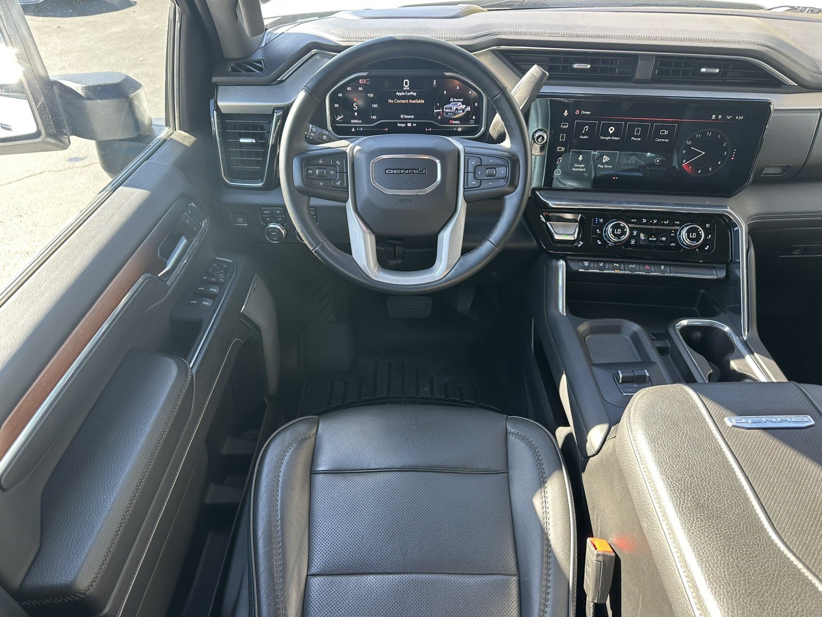Used 2024 GMC Sierra 3500 Denali w/ Denali Reserve Package AWD/4WD image 17