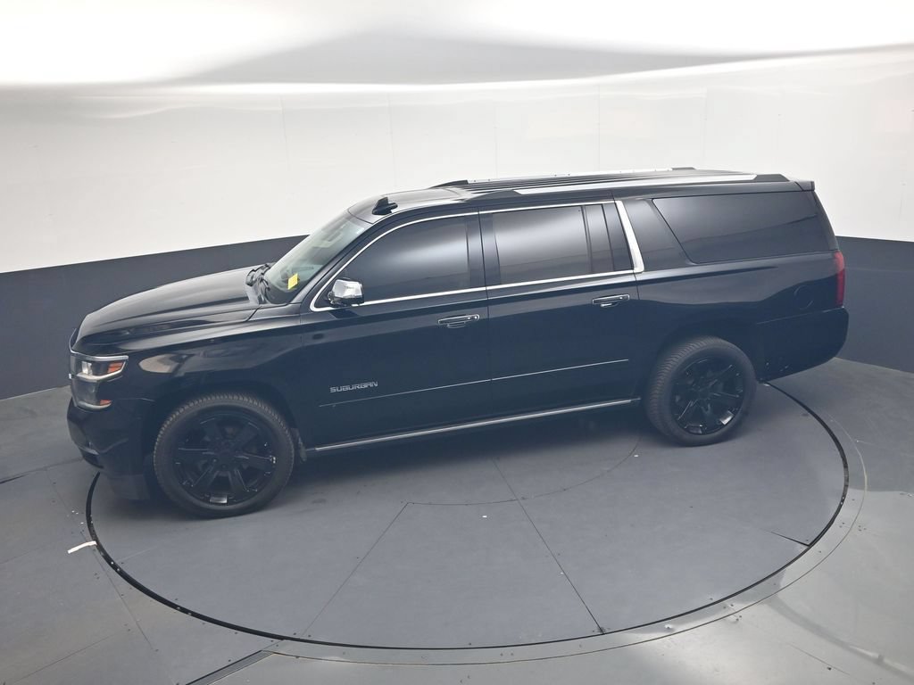 Used 2020 Chevrolet Suburban Premier AWD/4WD image 19