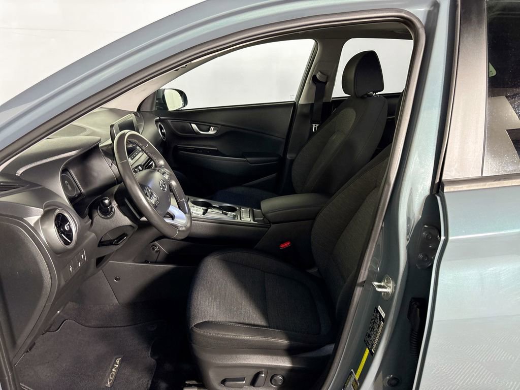 Used 2022 Hyundai Kona SEL w/ Convenience Package FWD image 11