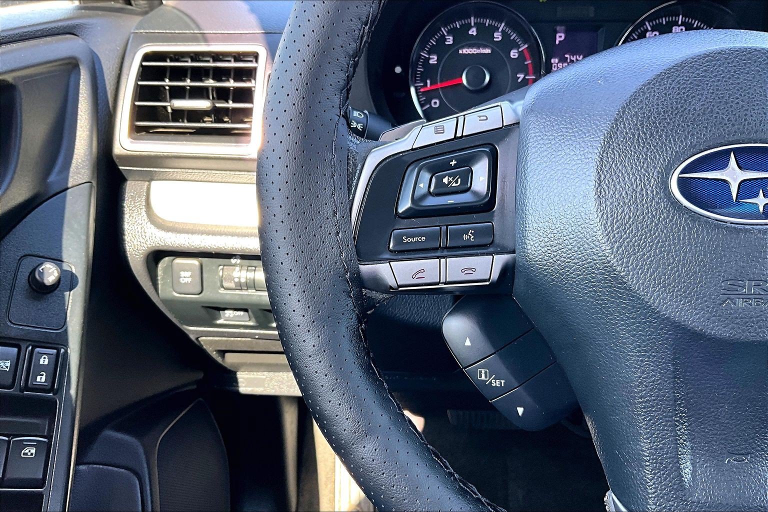 Used 2016 Subaru Forester 2.0XT Touring w/ Eyesight & Navigation System AWD/4WD image 19