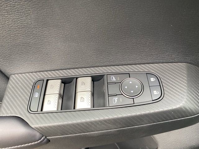 New 2025 Mitsubishi Outlander ES image 17