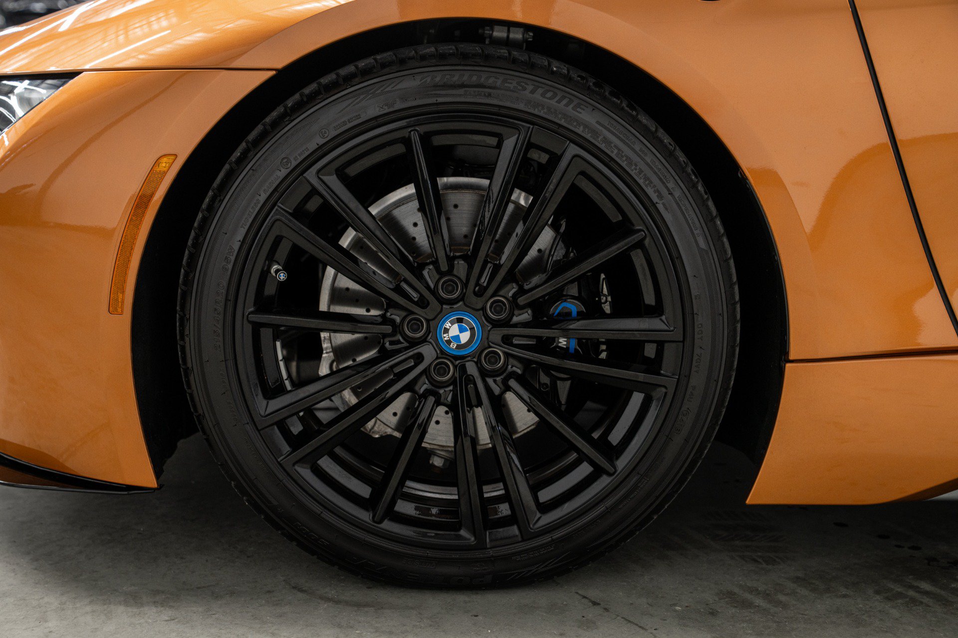 Used 2019 BMW i8 Roadster AWD/4WD image 9