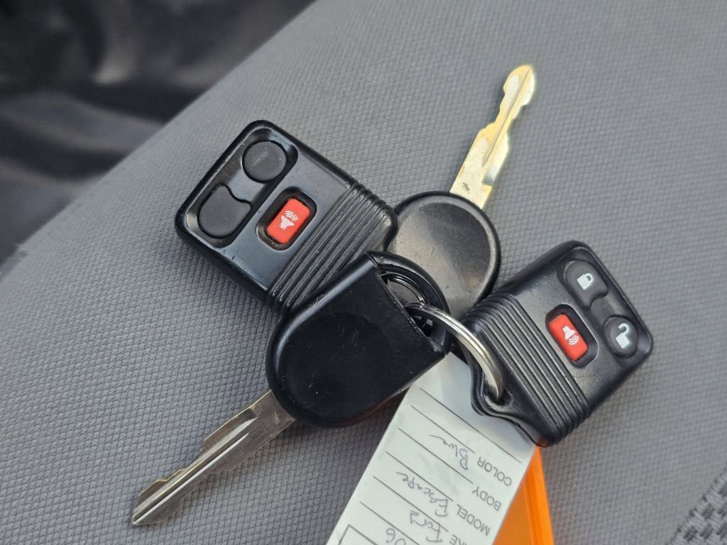 Used 2006 Ford Escape XLT image 36