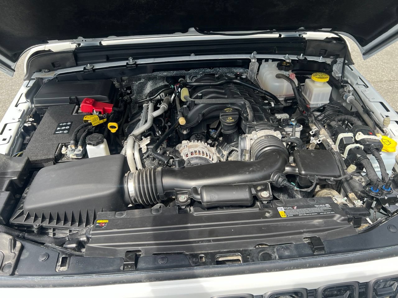 Used 2025 Jeep Gladiator Sport AWD/4WD image 9