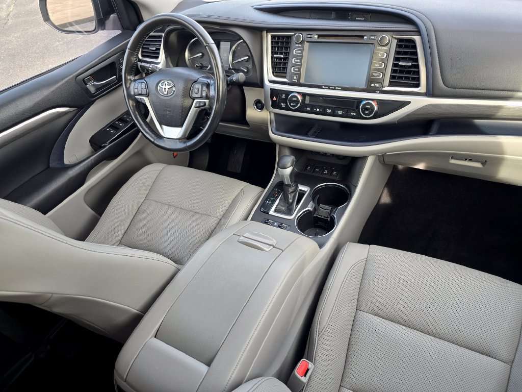 Certified 2019 Toyota Highlander Limited Platinum AWD/4WD image 25