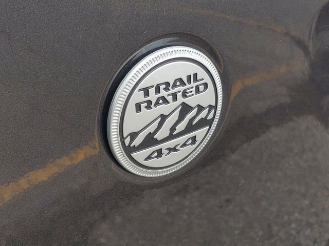 Used 2024 Jeep Wrangler Sahara image 7