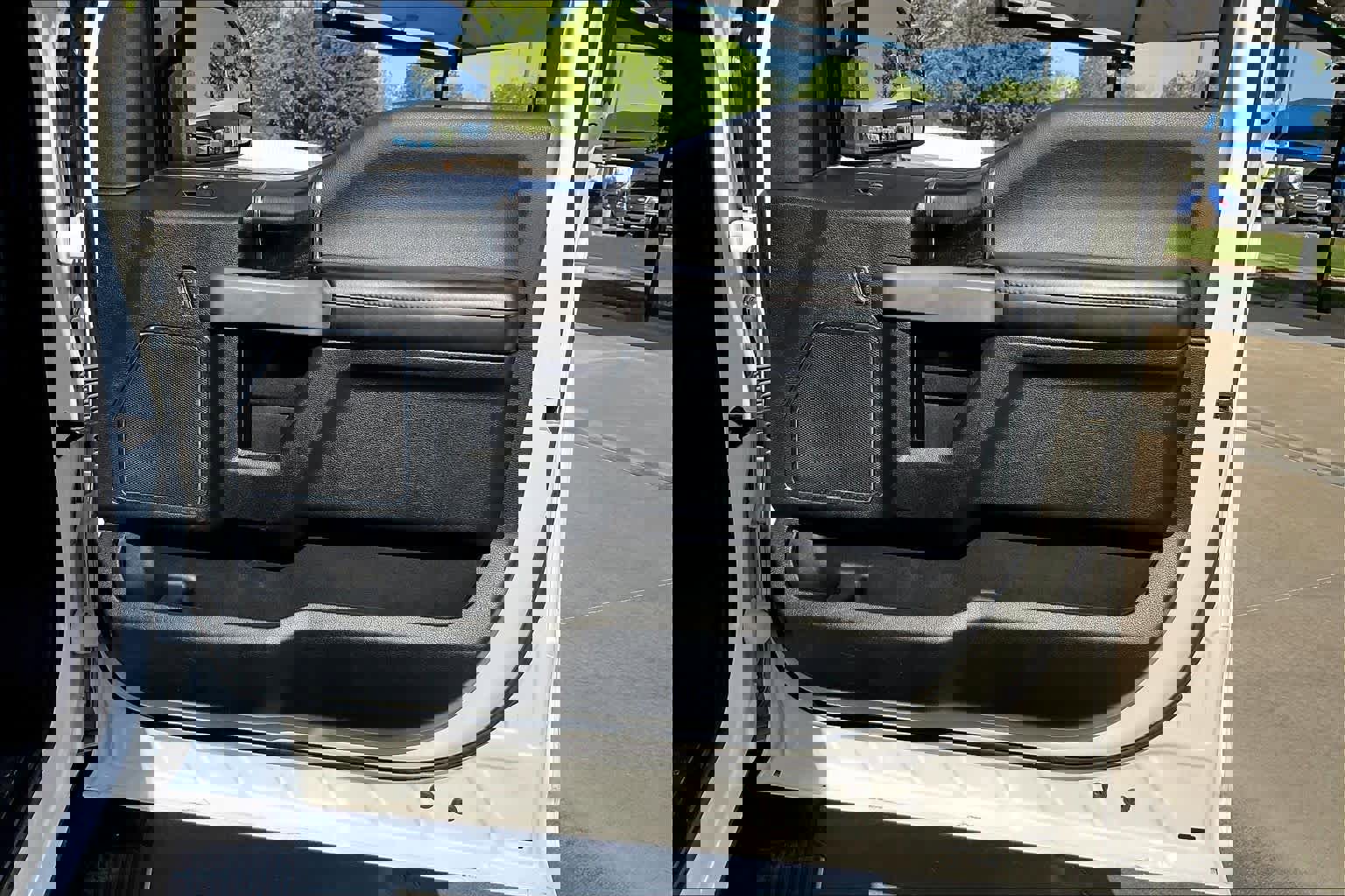 Used 2019 Ford F150 Platinum w/ Equipment Group 701A Luxury image 22