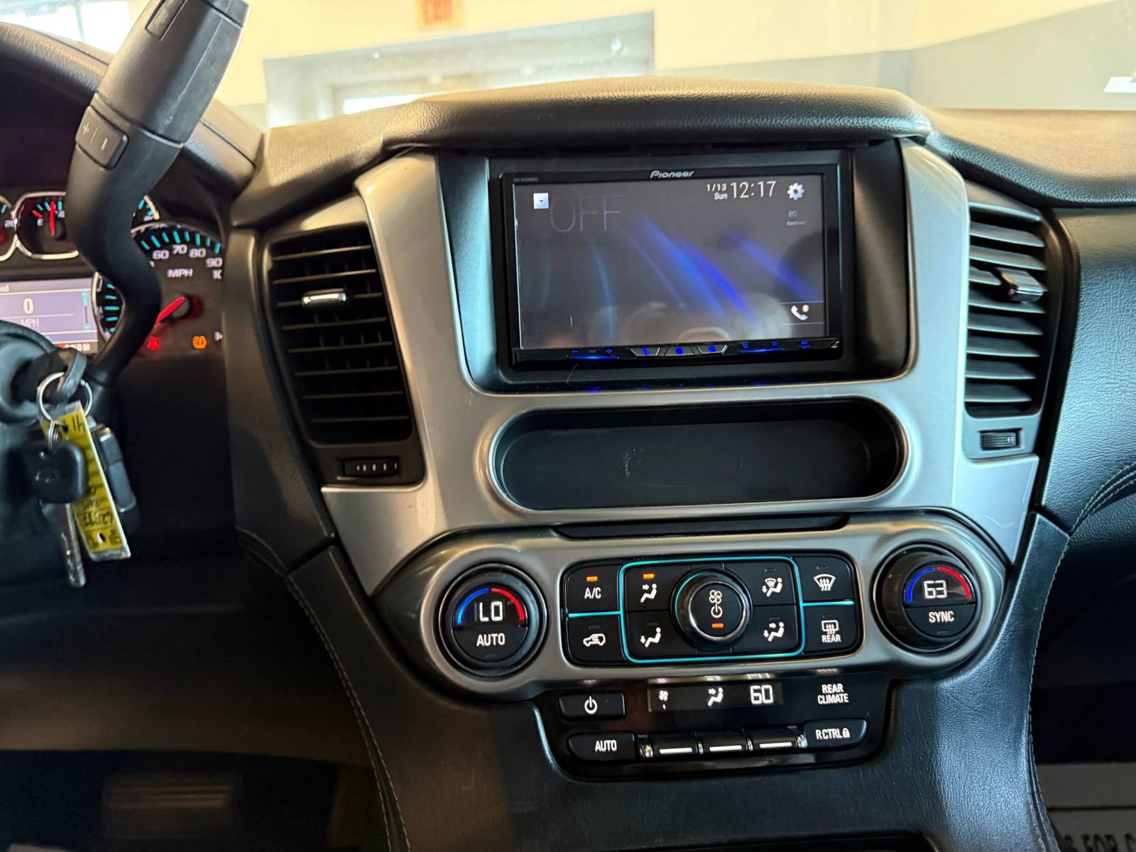 Used 2015 Chevrolet Suburban LS image 16