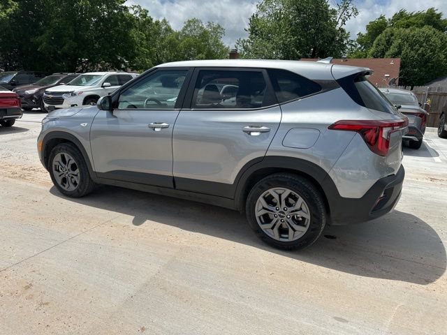 Used 2024 Kia Seltos LX AWD/4WD image 12