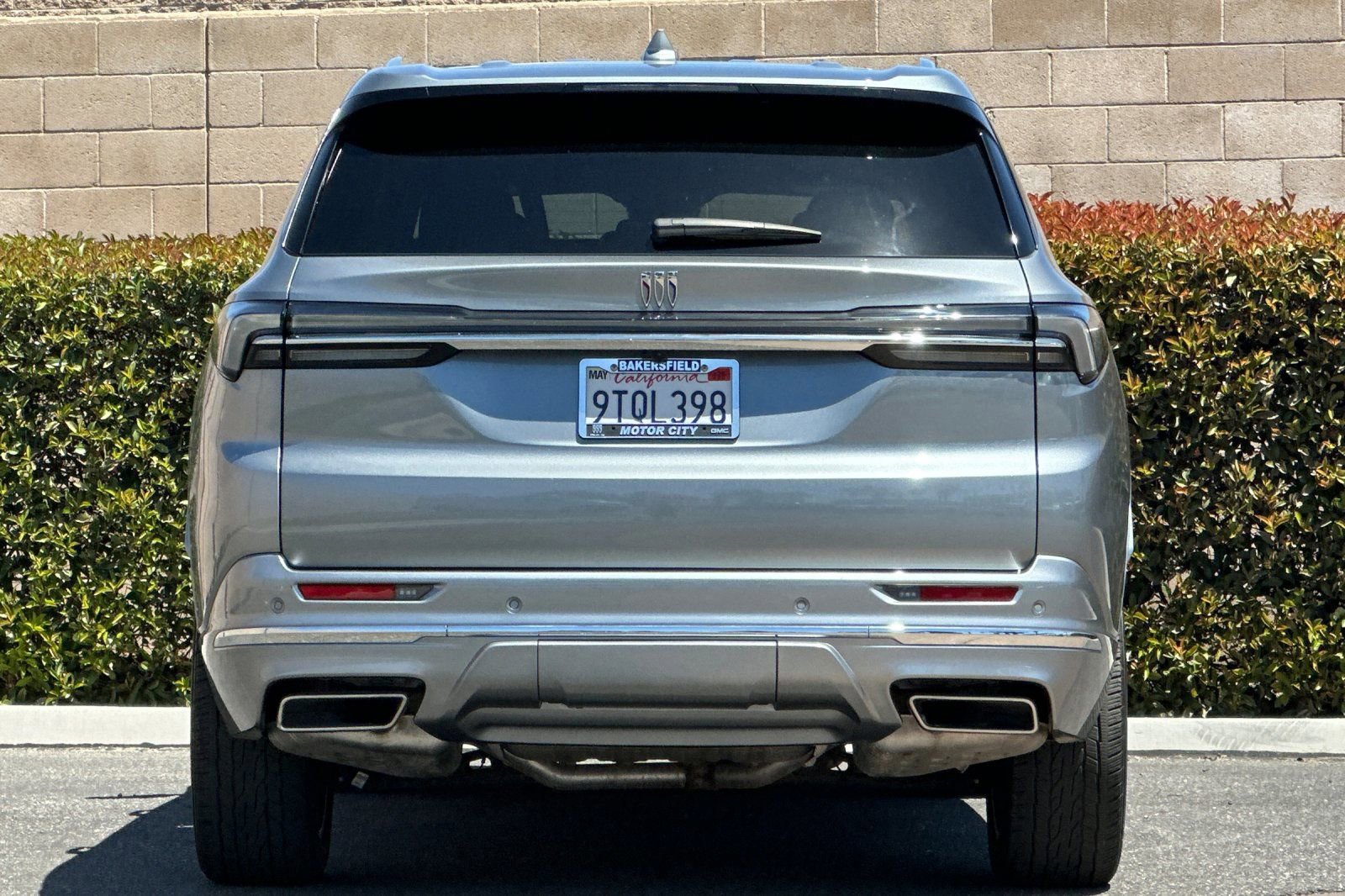 Certified 2025 Buick Enclave Avenir FWD image 5