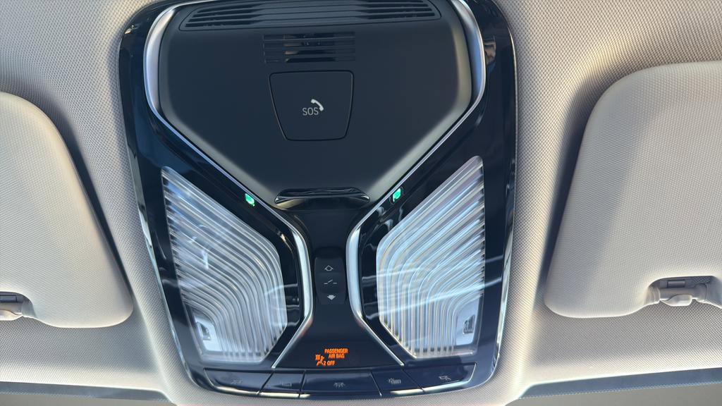 Used 2021 BMW X7 xDrive40i w/ Premium Package image 31