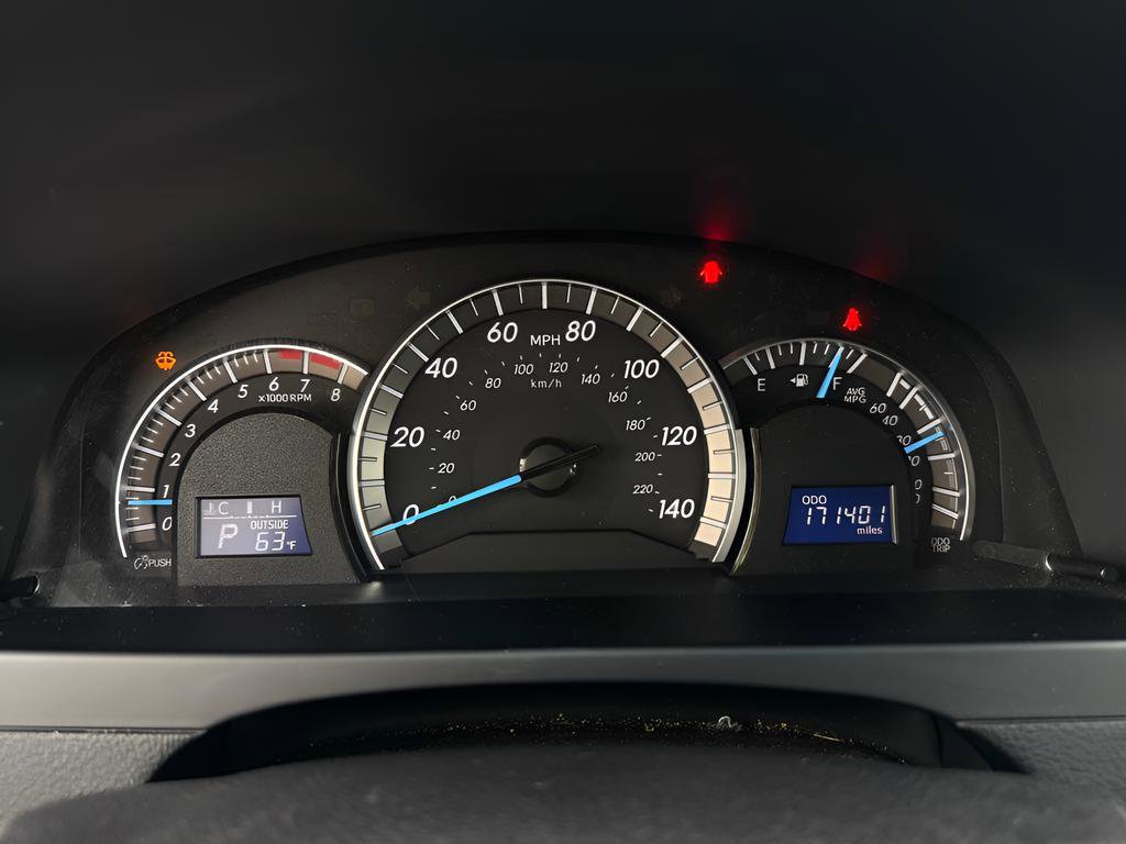 Used 2014 Toyota Camry SE FWD image 24