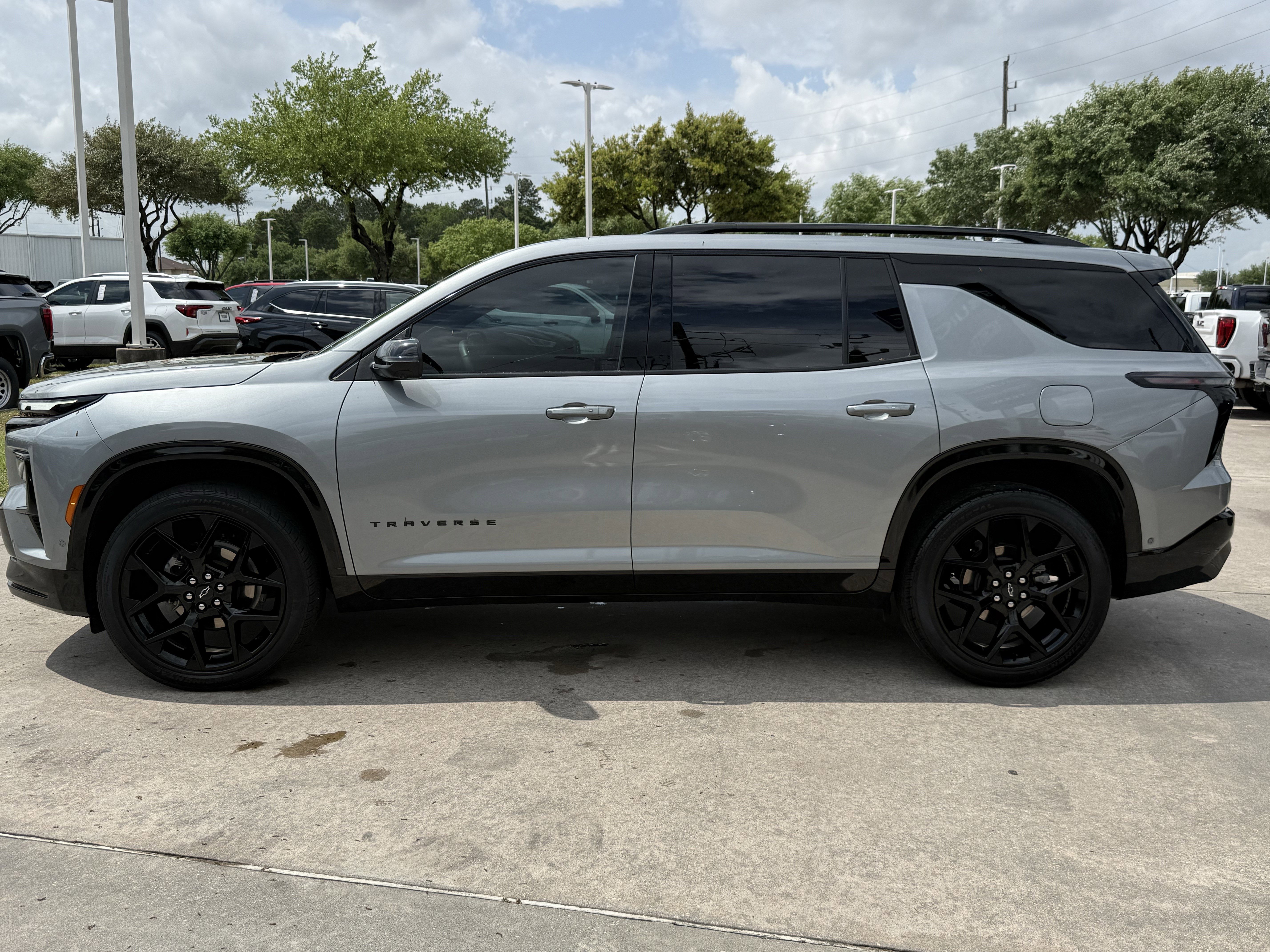 Used 2024 Chevrolet Traverse RS w/ LPO, Floor Liner Package image 8
