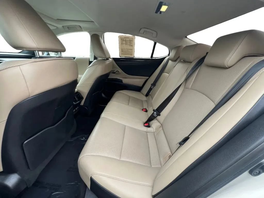 Used 2020 Lexus ES 350 w/ Premium Package FWD image 14