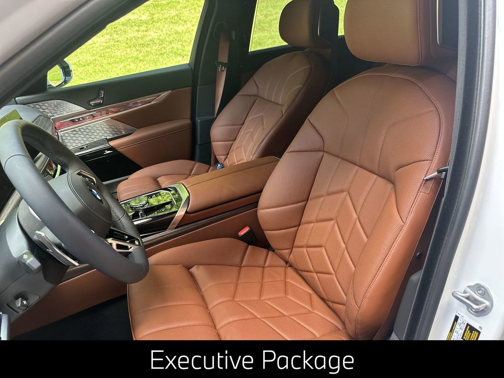 Used 2025 BMW 760i xDrive 760i xDrive w/ Executive Package image 15