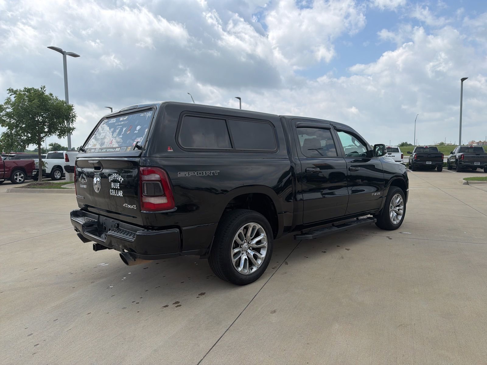 Used 2023 RAM 1500 Laramie AWD/4WD image 4