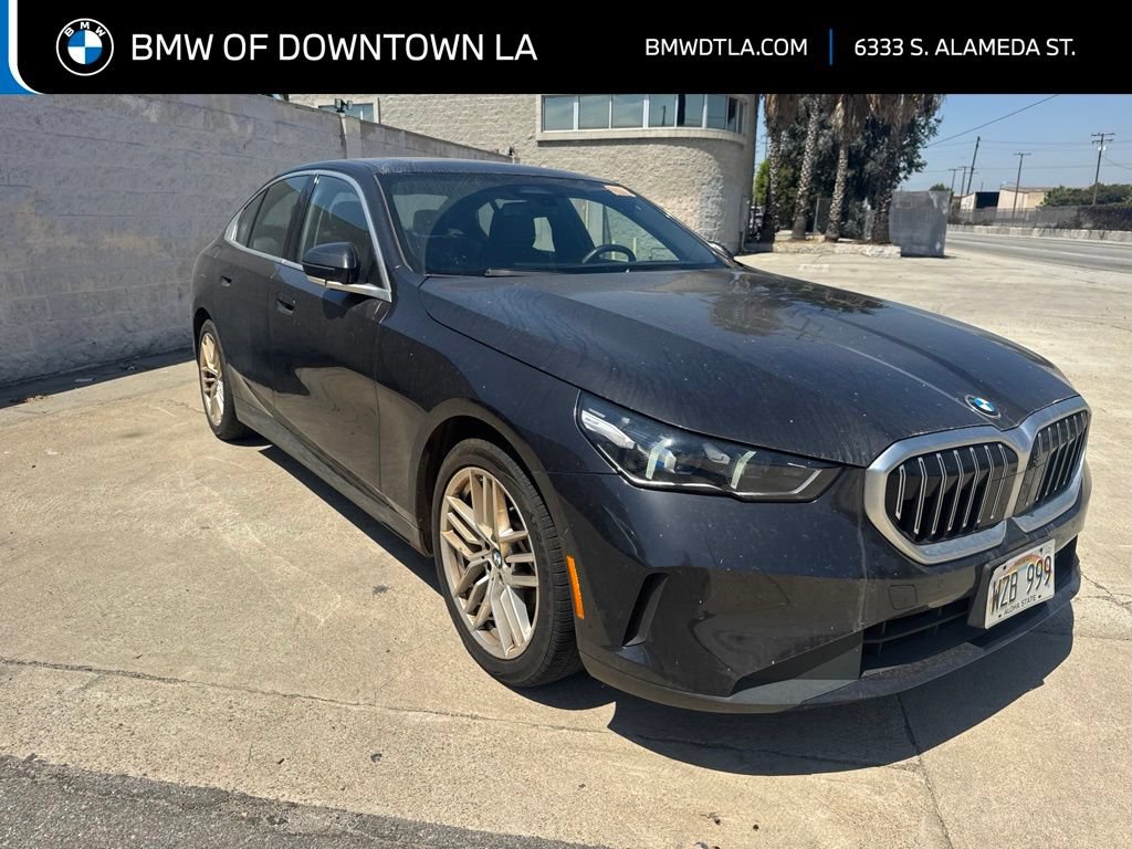 Used 2024 BMW 530i RWD image 1
