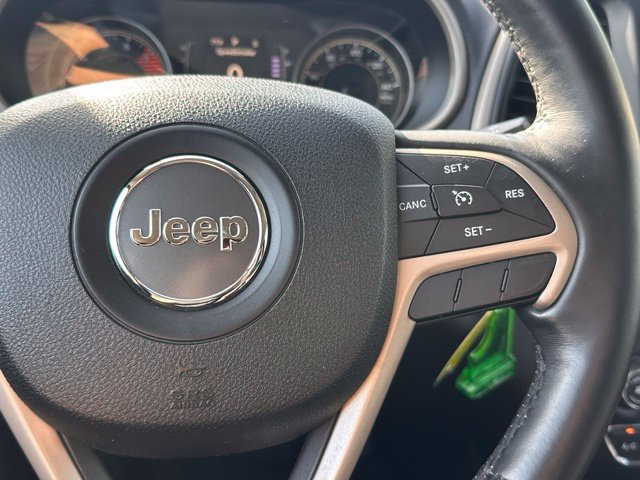 Used 2016 Jeep Cherokee Latitude w/ Cold Weather Group AWD/4WD image 21
