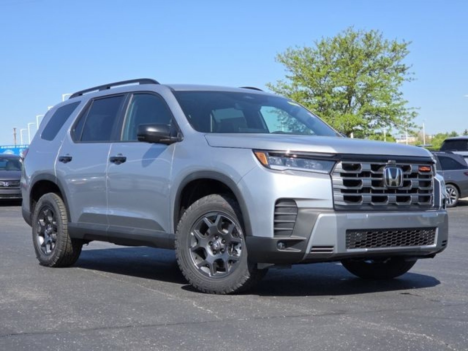 New 2026 Honda Pilot TrailSport image 2