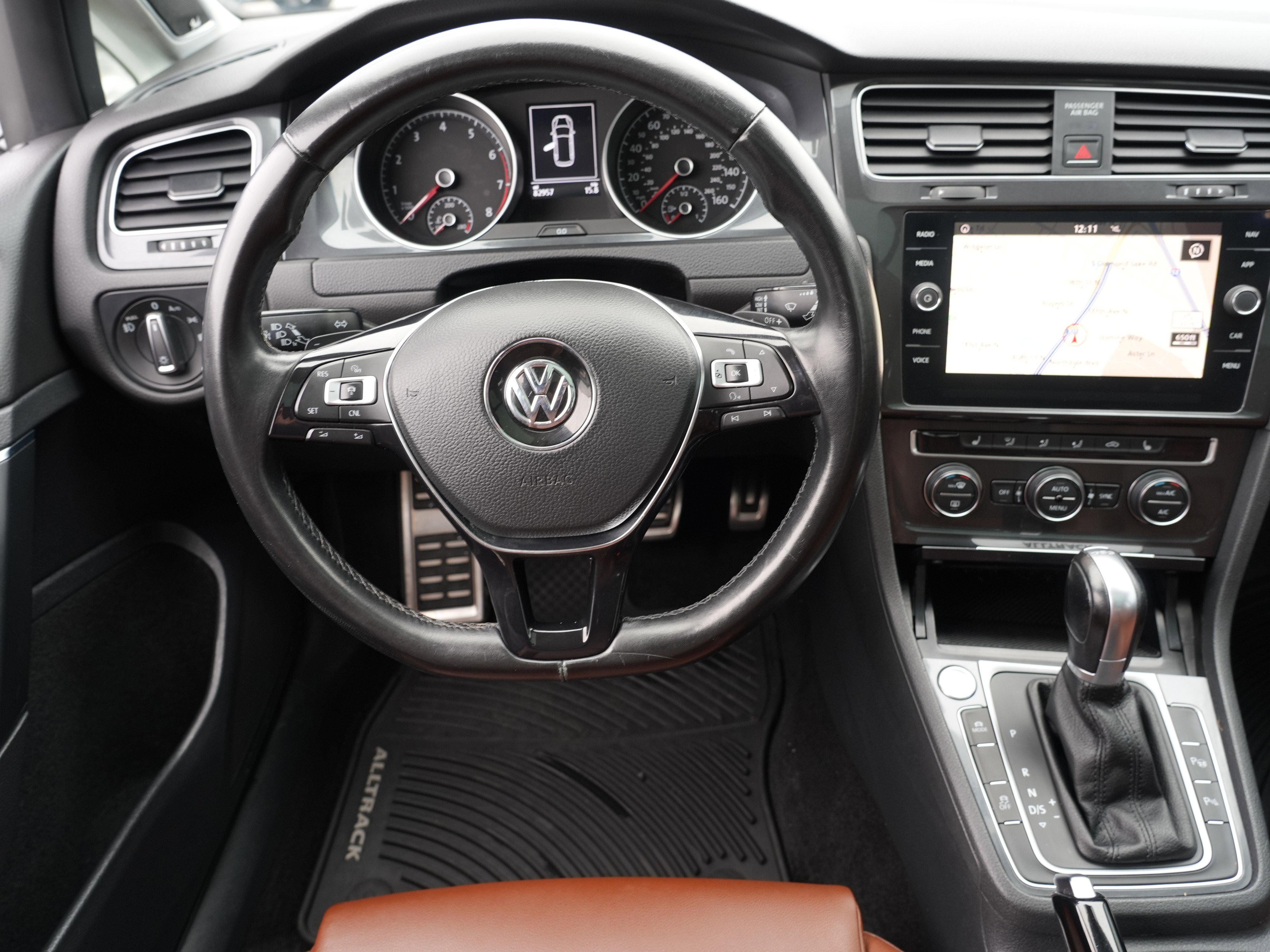 Used 2018 Volkswagen Golf Alltrack SEL image 22