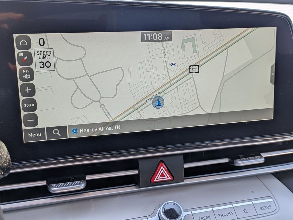 Used 2025 Hyundai Elantra Limited image 17