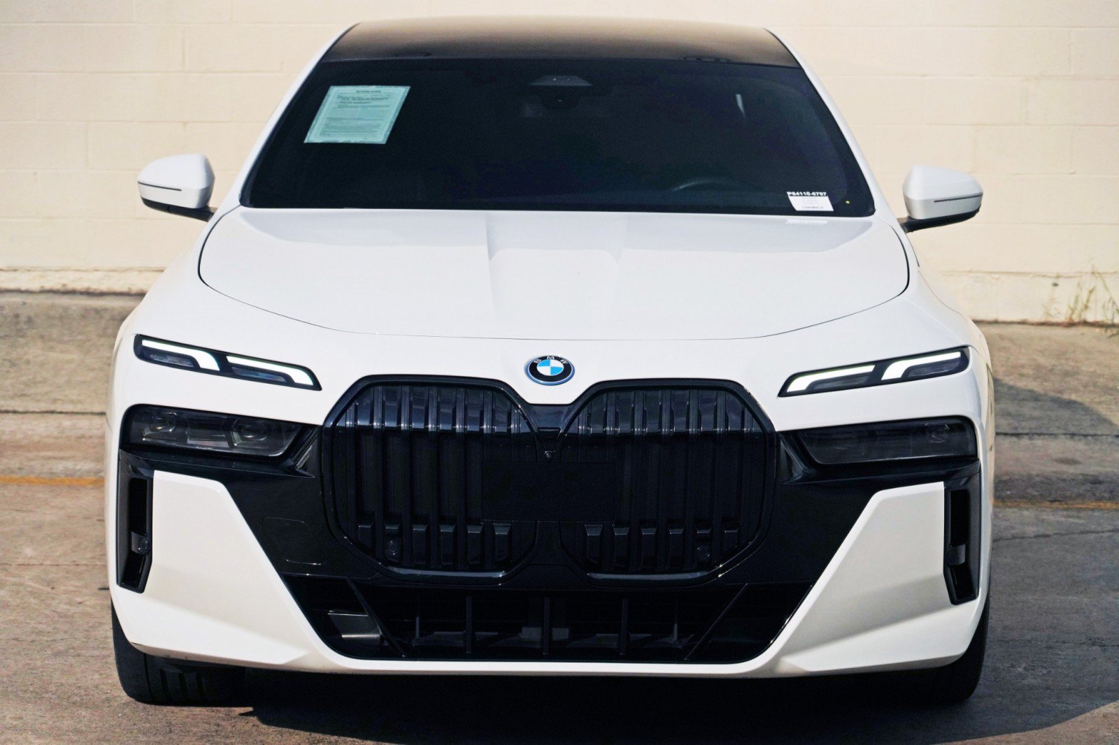 Used 2024 BMW i7 xDrive60 w/ Premium Package AWD/4WD image 55