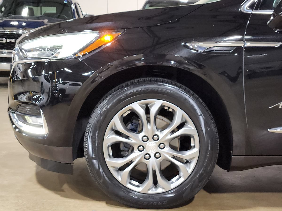 Used 2019 Buick Enclave Avenir w/ Avenir Technology Package FWD image 5