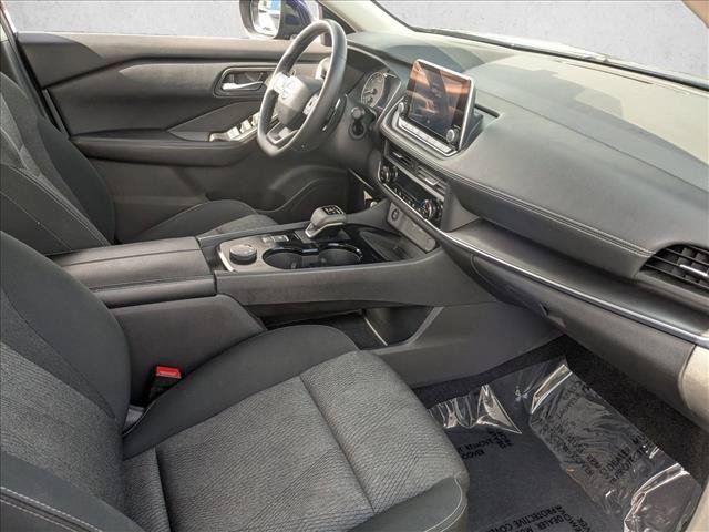 Used 2025 Nissan Rogue SV AWD/4WD image 23