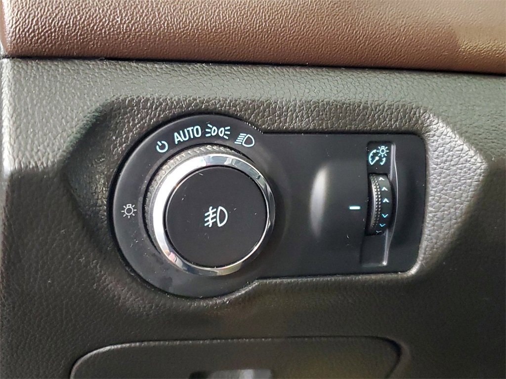 Used 2015 Chevrolet Cruze LT w/ RS Package image 27