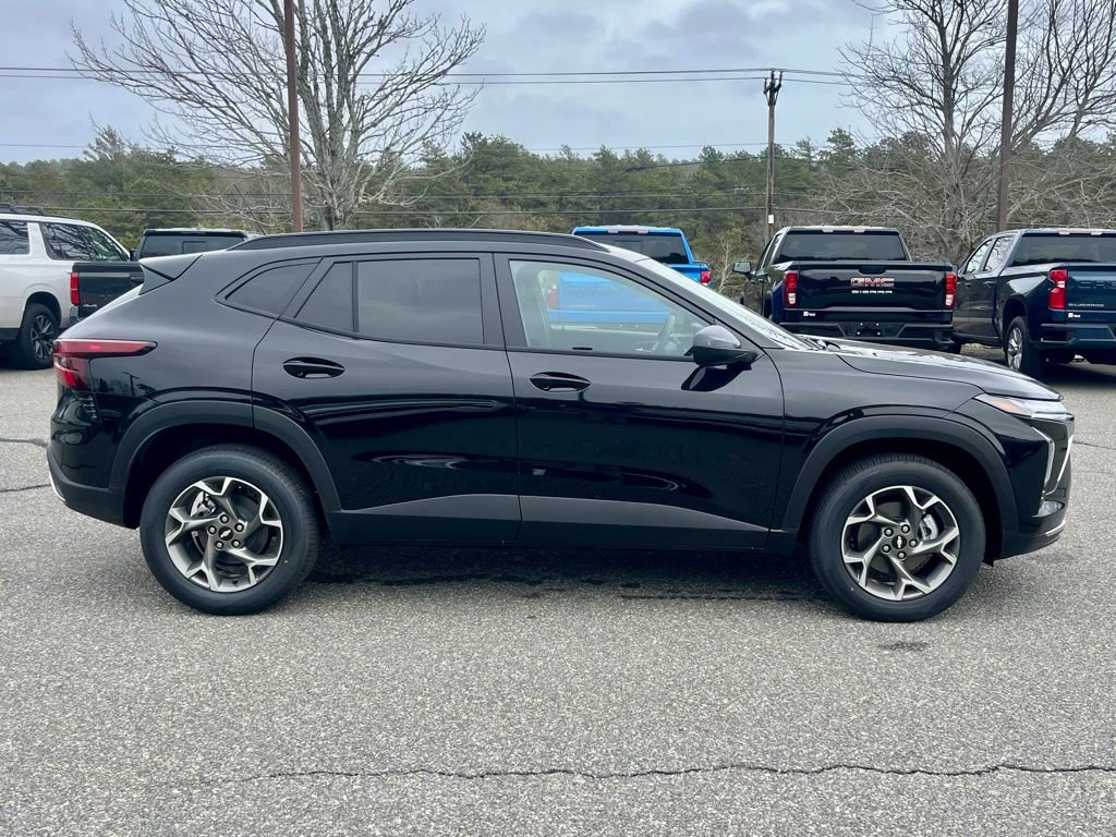 New 2026 Chevrolet Trax LT FWD image 7