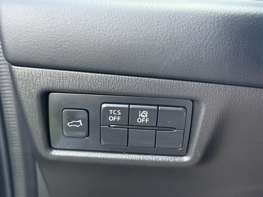 Used 2018 MAZDA CX-5 Touring w/ Preferred Equipment Package FWD image 28