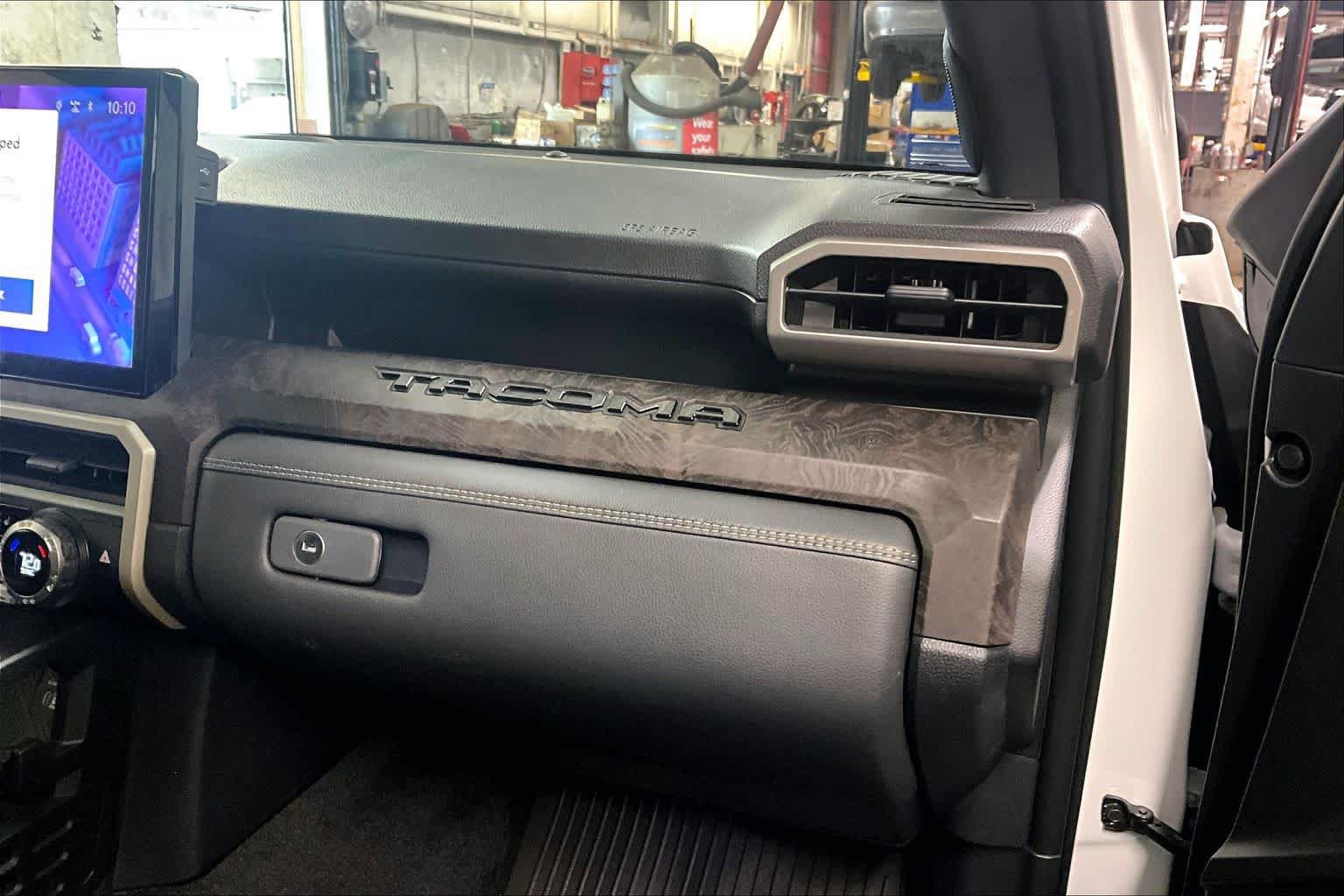 Certified 2025 Toyota Tacoma Limited AWD/4WD image 17