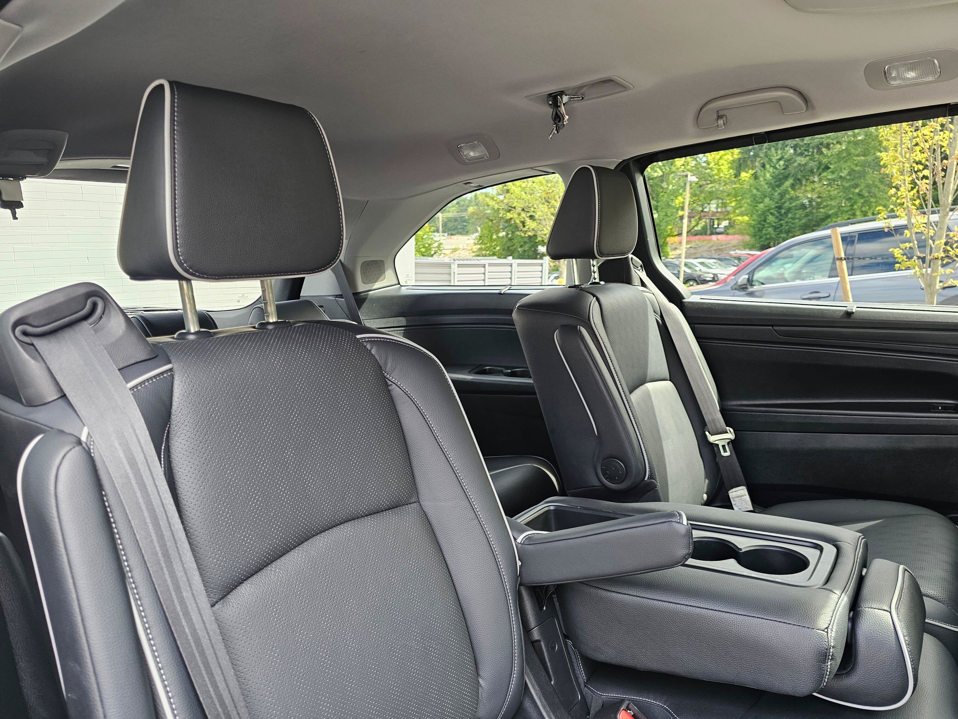 Used 2023 Honda Odyssey Elite image 13