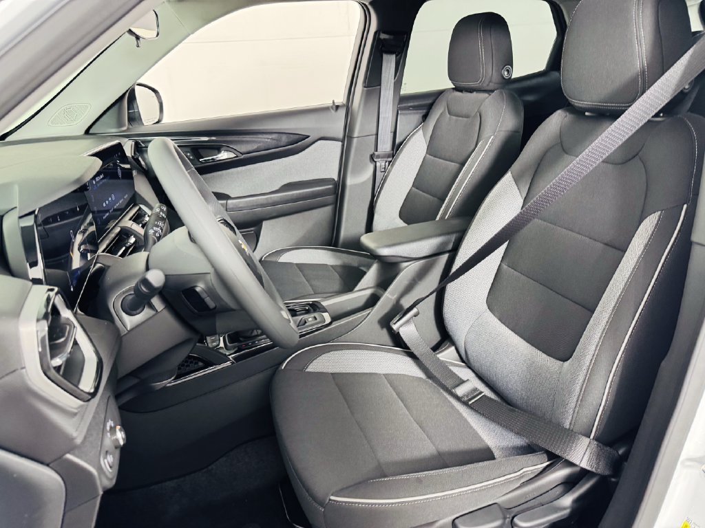 Used 2026 Chevrolet TrailBlazer LS w/ LS Convenience Package FWD image 7