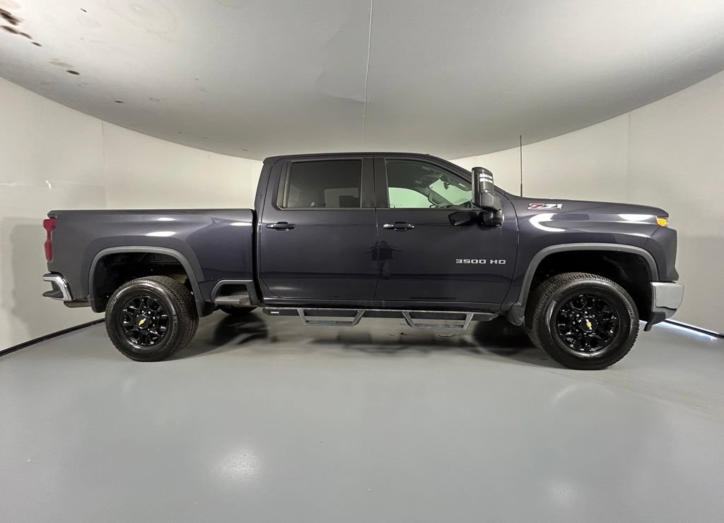 Used 2024 Chevrolet Silverado 3500 LT w/ Z71 Off-Road Package AWD/4WD image 8