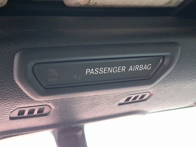 Used 2018 Jeep Wrangler Unlimited Sahara image 22