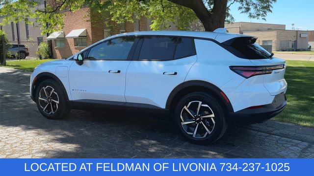 Used 2026 Chevrolet Equinox EV LT FWD image 6