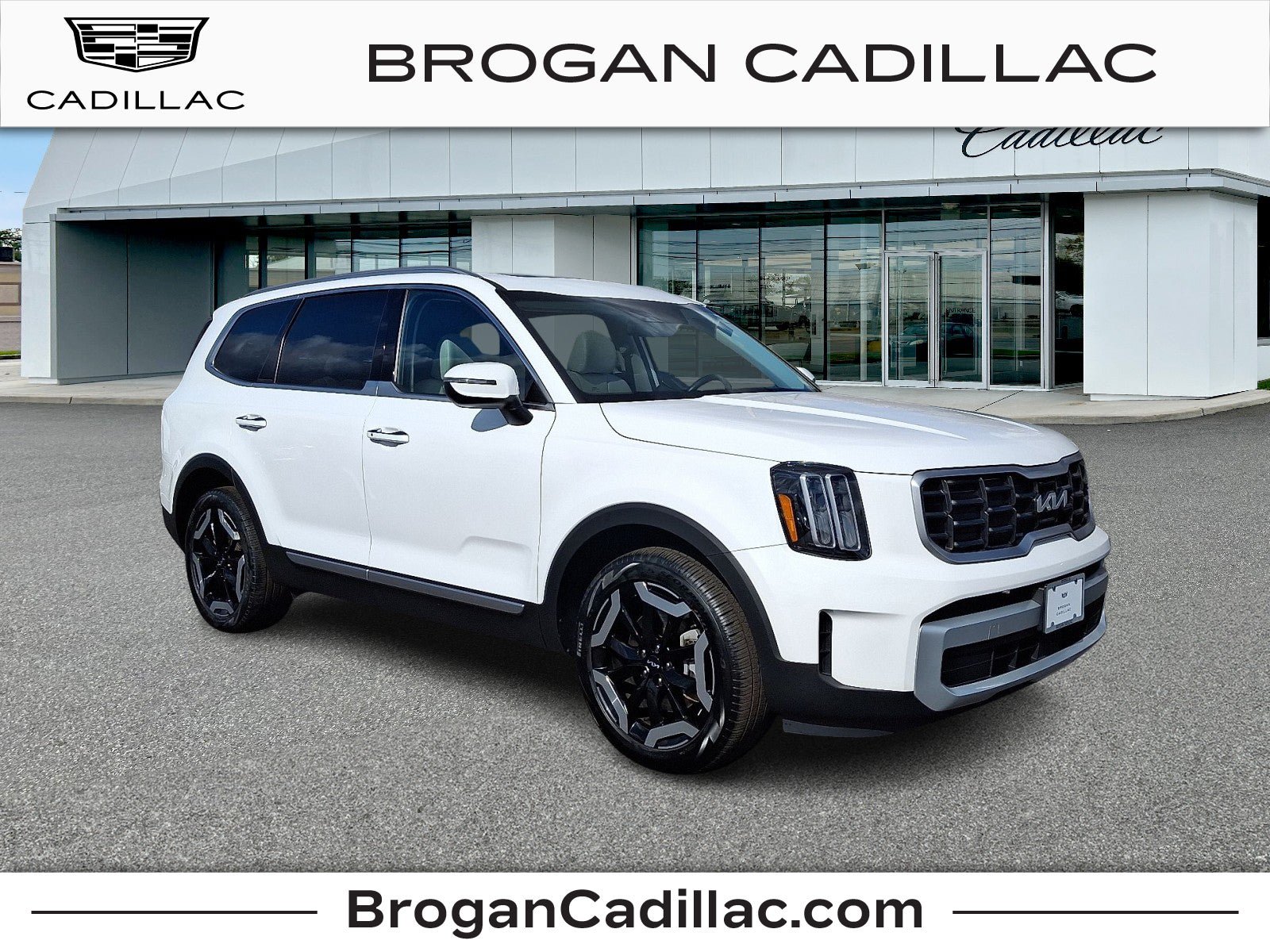 Used 2023 Kia Telluride S w/ S Sunroof Package