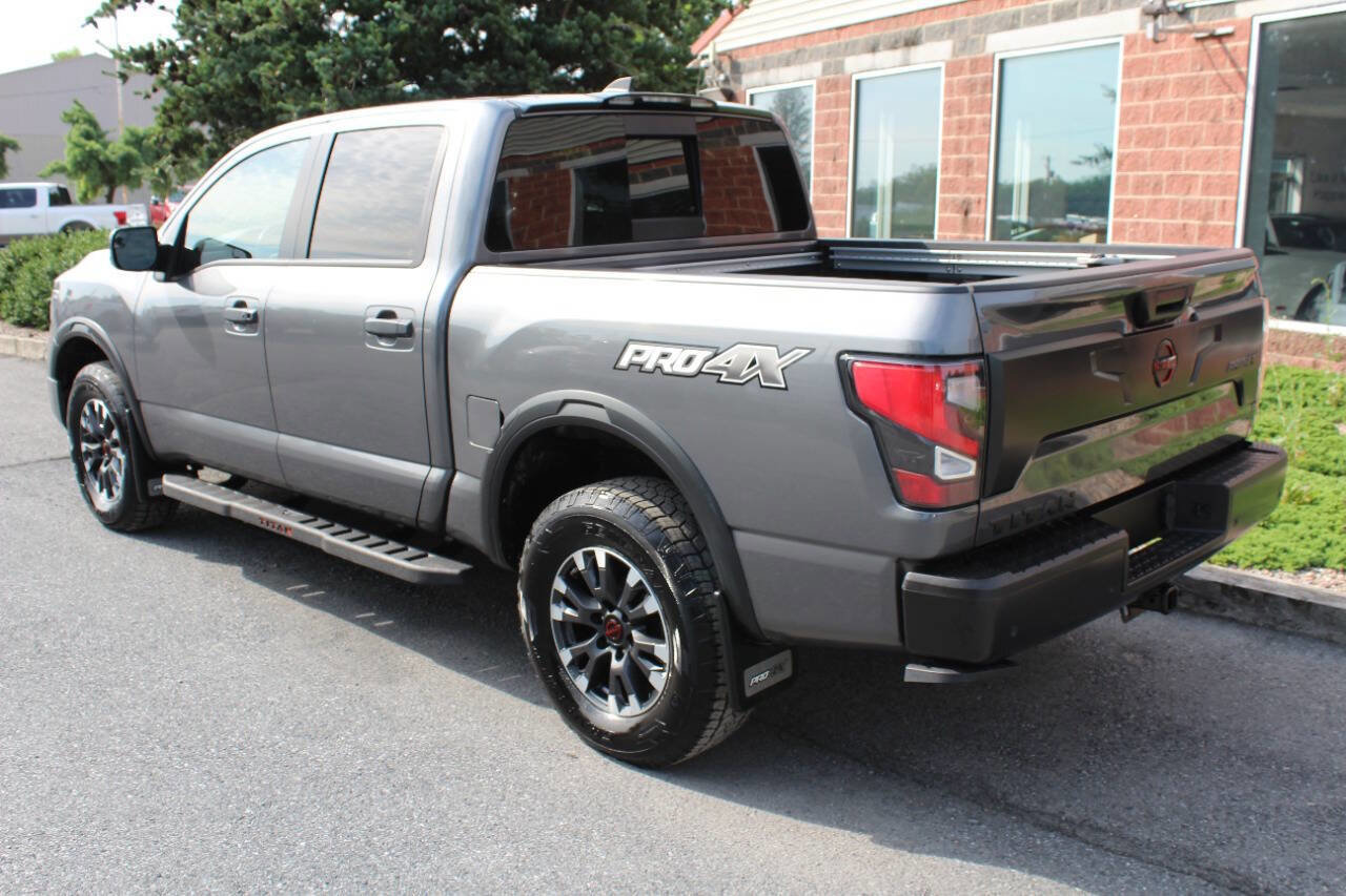Used 2023 Nissan Titan PRO-4X w/ Pro-4x Convenience Package image 8