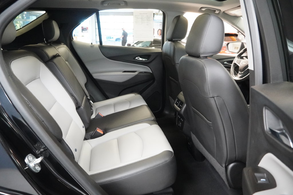 Used 2020 Chevrolet Equinox Premier AWD/4WD image 34