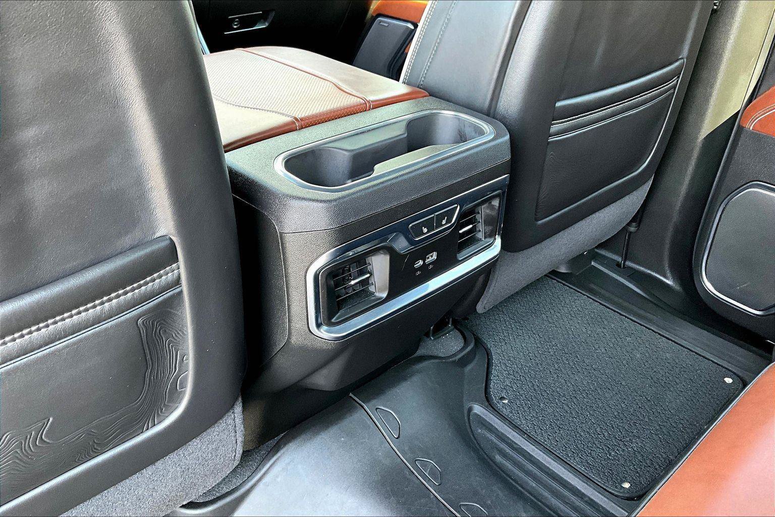 Used 2024 GMC Sierra 1500 Denali Ultimate AWD/4WD image 34