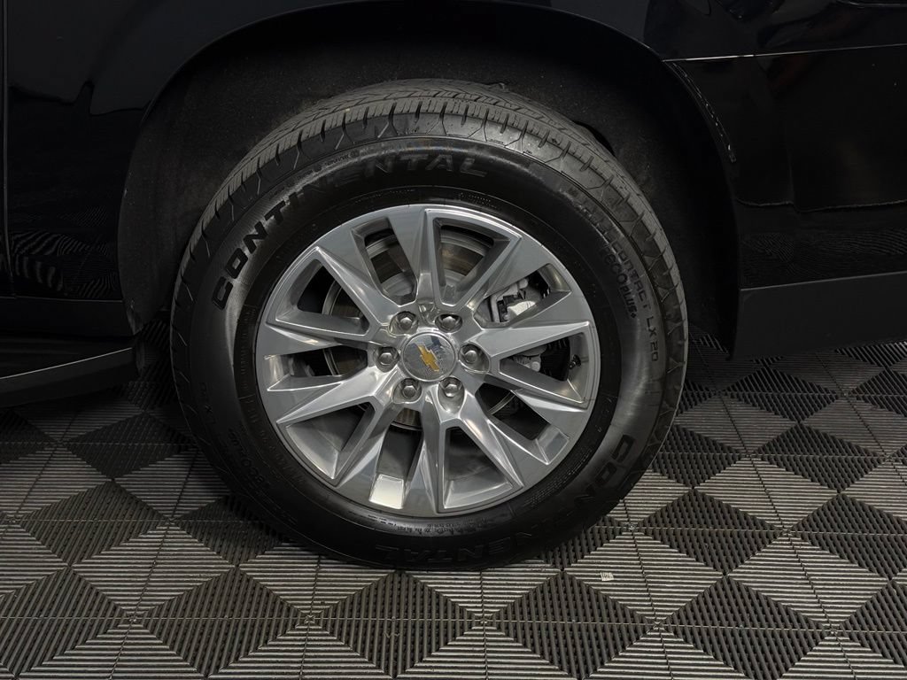 Used 2026 Chevrolet Suburban Premier AWD/4WD image 12