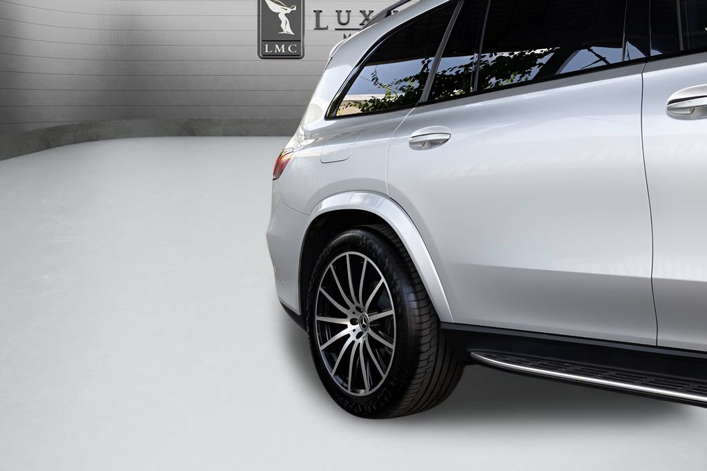 Used 2021 Mercedes-Benz GLS 580 4MATIC image 11